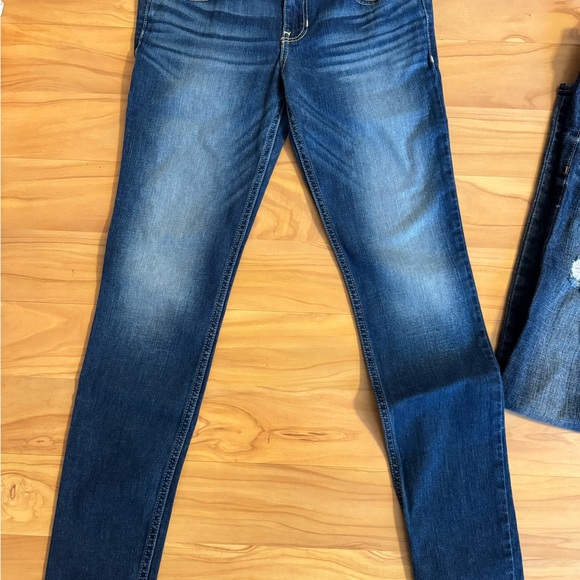 Hollister Petite Women's Blue and Black Skinny Jeans-3 pairs - Picture 5 of 8